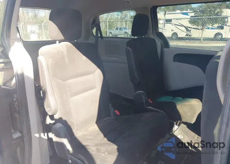 2015 Dodge Grand Caravan American Value Pkg z USA, uszkodzony, nr VIN 2C4RDGBG3FR688069